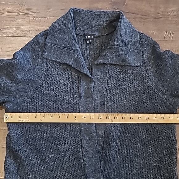 TORRID Gorgous Grey Long Duster Sweater Acrylic Wool Blend Size 18/20 - Picture 4 of 9